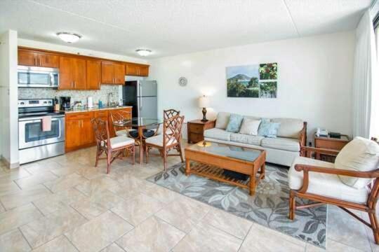 Deluxe Panoramic Mountain View Condo - 37Th Floor, Free Parking & Wifi Condo Honolulu Exterior photo