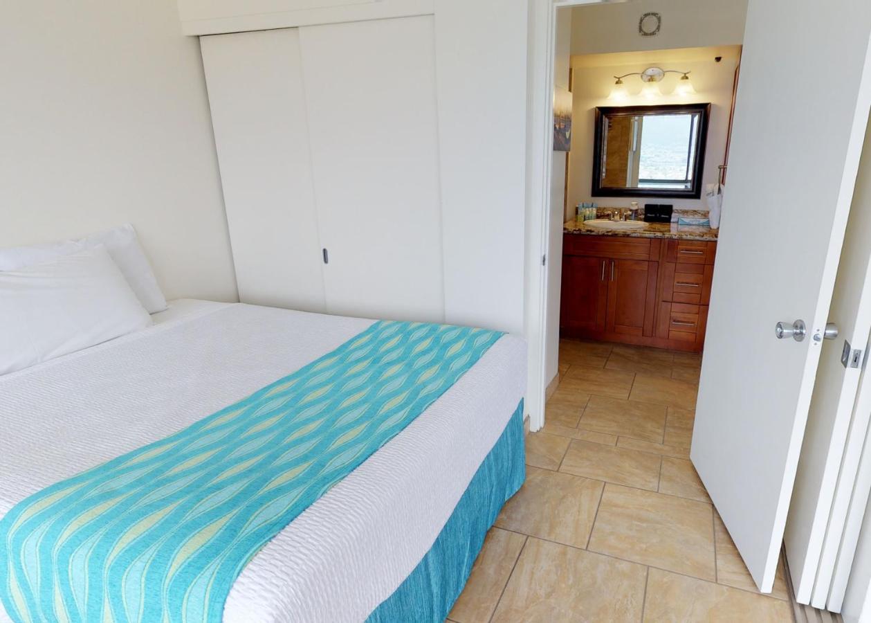 Deluxe Panoramic Mountain View Condo - 37Th Floor, Free Parking & Wifi Condo Honolulu Exterior photo